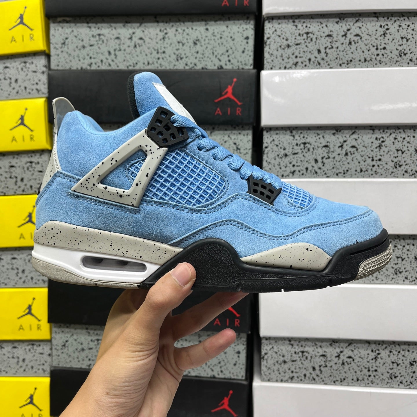Jordan 4 university blue