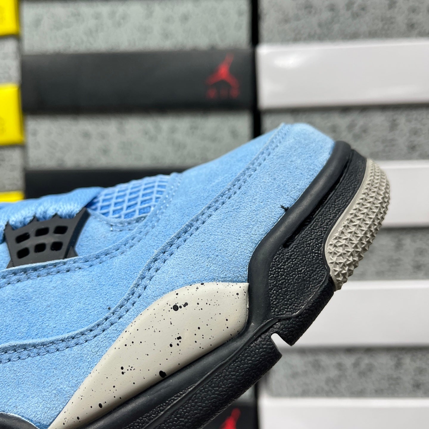 Jordan 4 university blue