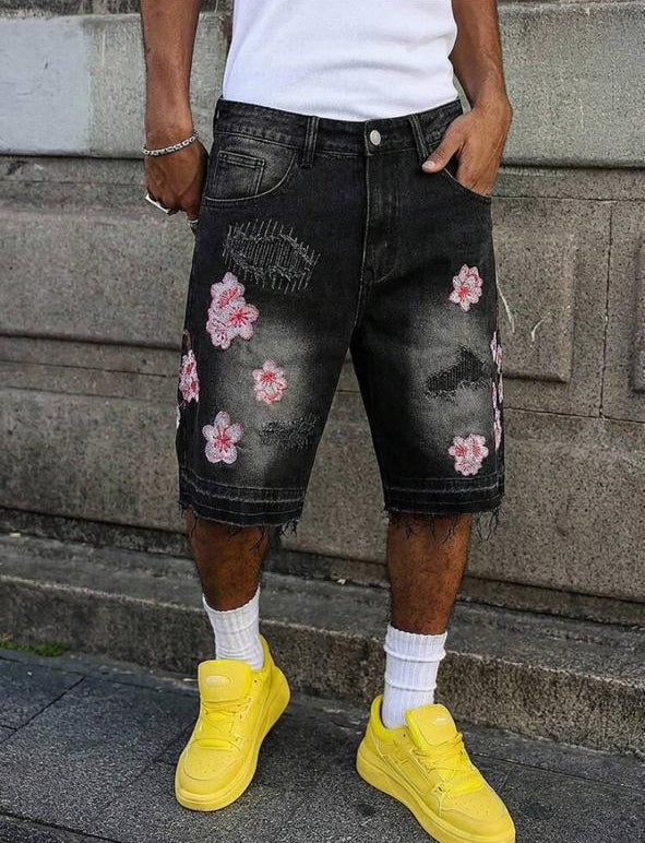 Pantalón Corto Negro con Diseño de Flores Japonesas