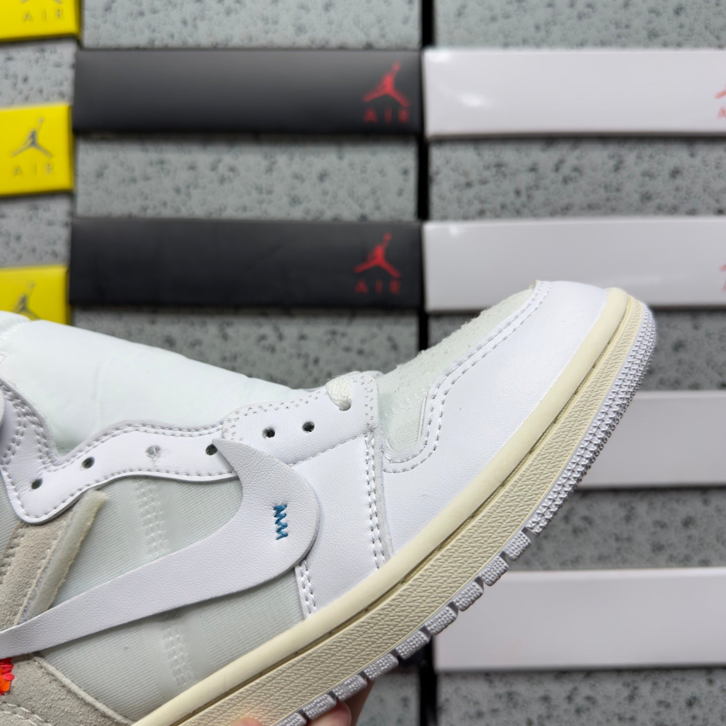 Jordan 1 off white